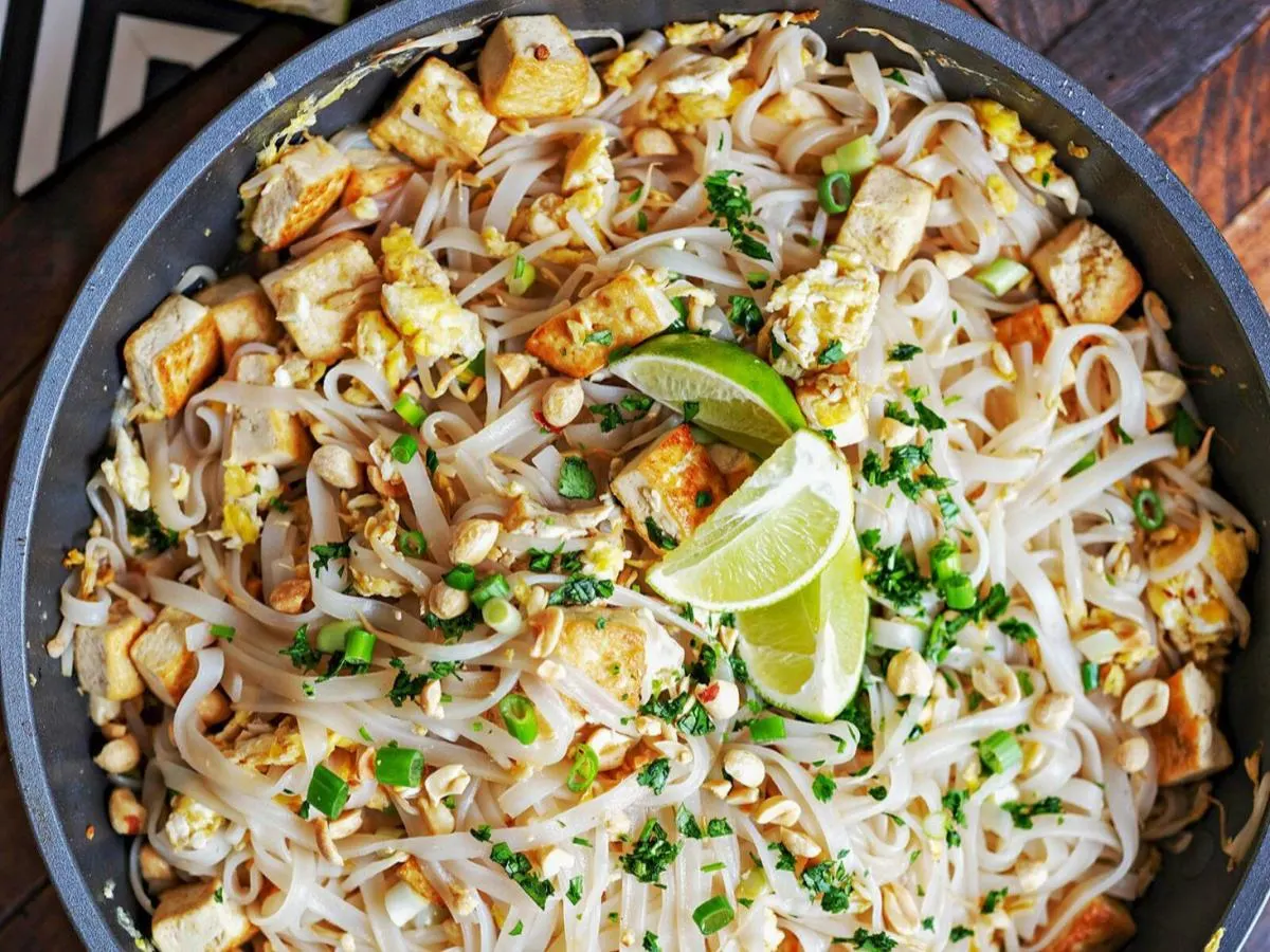 Vegetarian Pad Thai Noodles with Tofu (No Fish Sauce) with Thai Slaw Salad Vegetarian Pad Thai Noodles with Tofu (No Fish Sauce) with Thai Slaw Salad