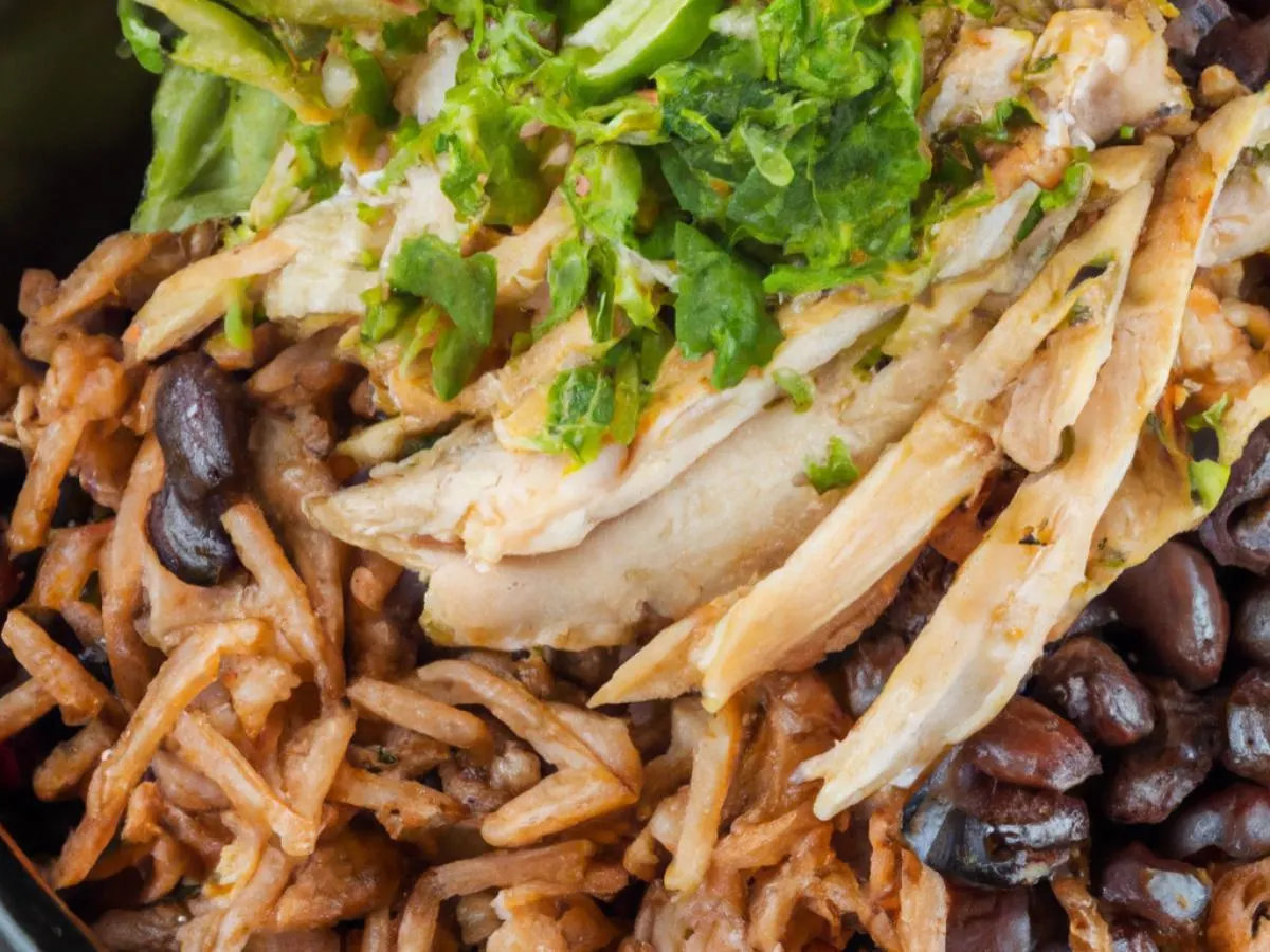 Allergen Free Smoked Pulled Chicken Burrito Bowl with Black Beans and Salsa Verde Allergen Free Smoked Pulled Chicken Burrito Bowl with Black Beans and Salsa Verde