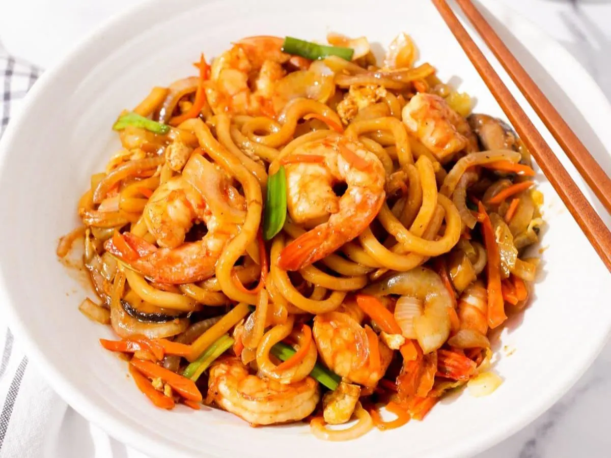 Small Black Udon Noodle with Shrimp Small Black Udon Noodle with Shrimp