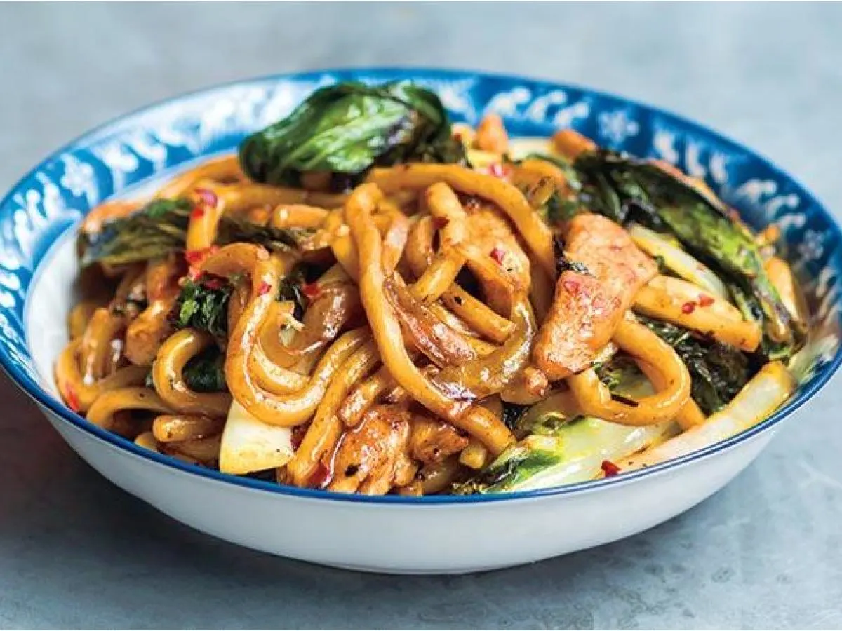 Small Black Udon Noodle with Chicken Small Black Udon Noodle with Chicken