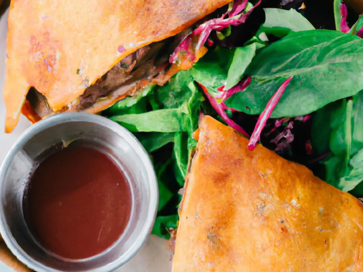 Gluten Free Come y Calla Empanada and Salad Boxed Meal