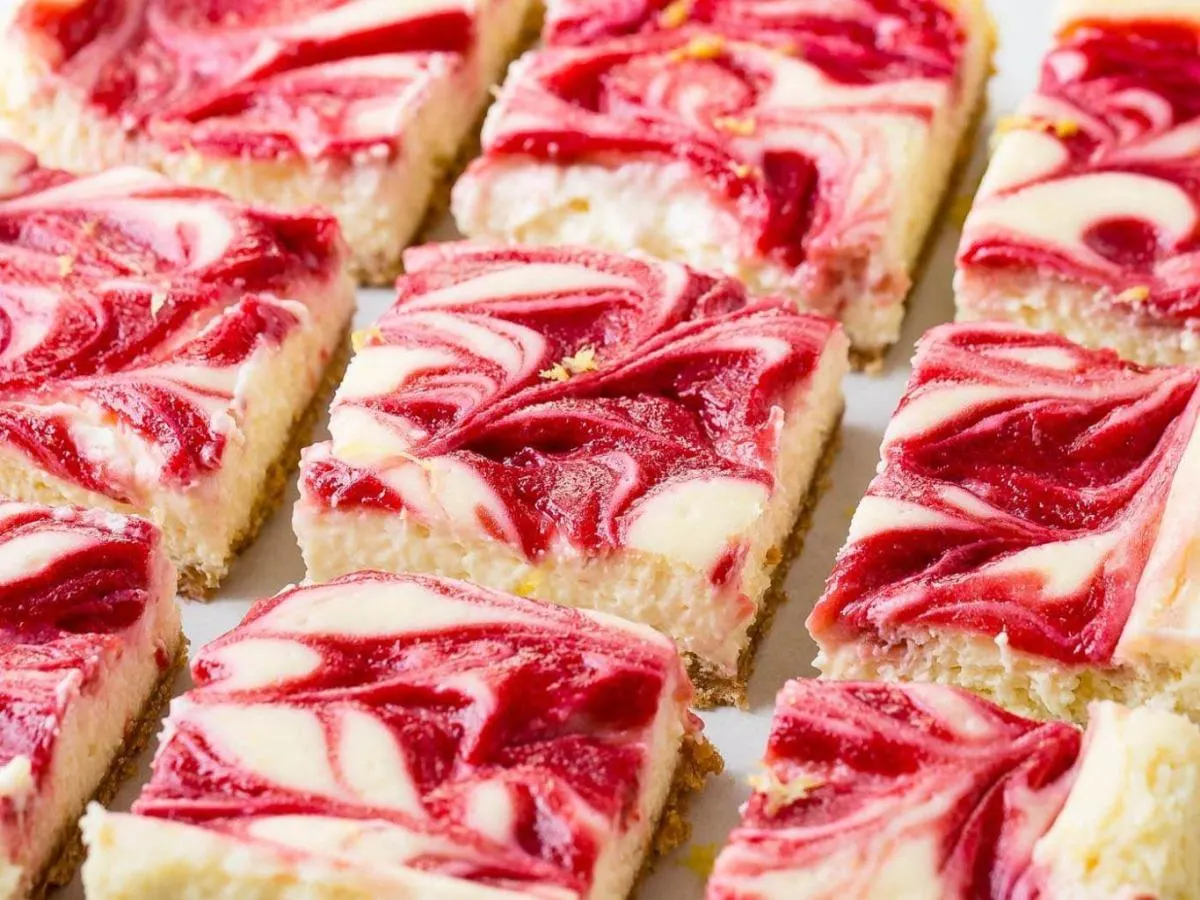 Marbled Cheese Cake Bites with Berry Compote