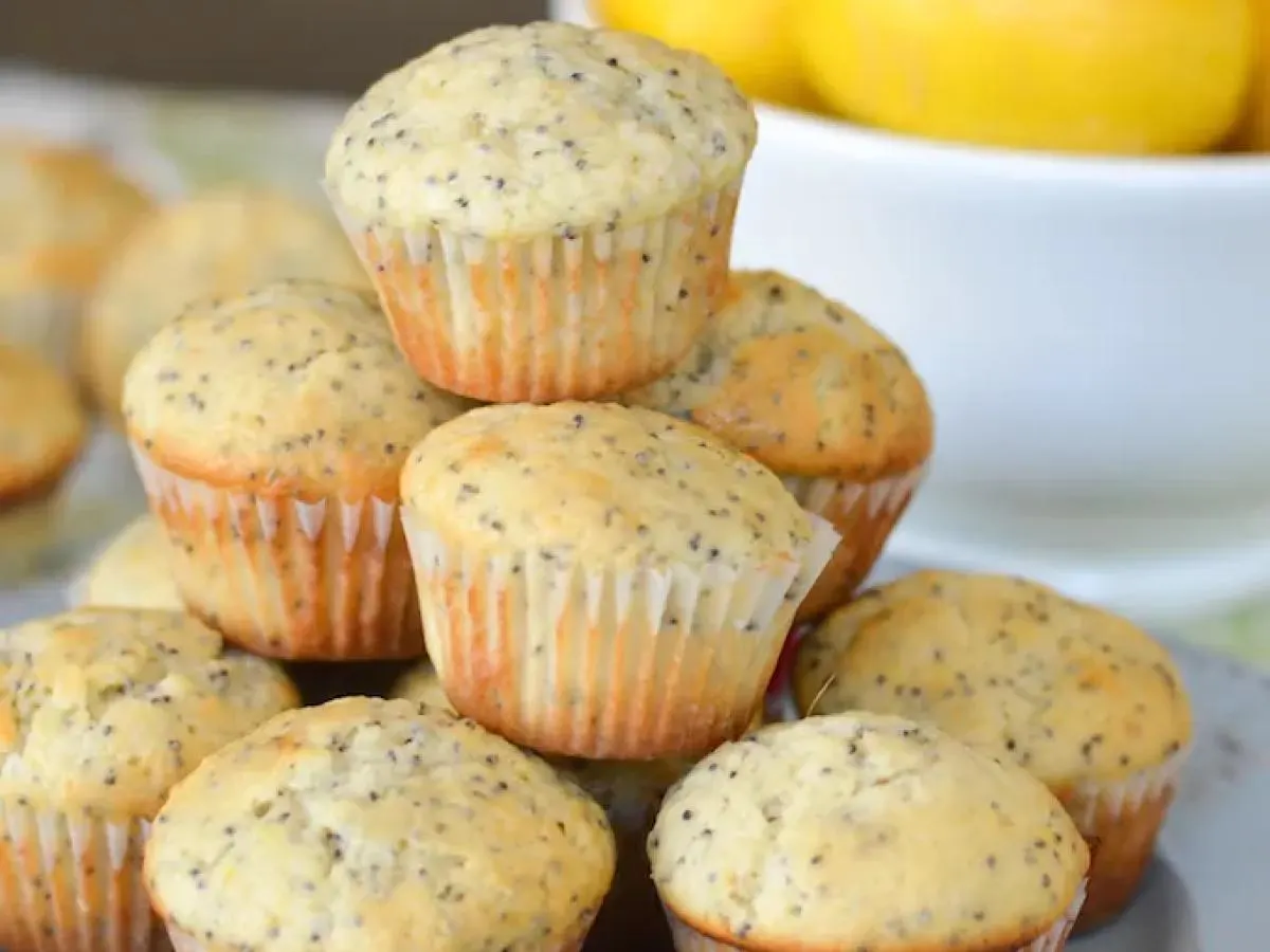 Mini Lemon Poppyseed Muffin Mini Lemon Poppyseed Muffin