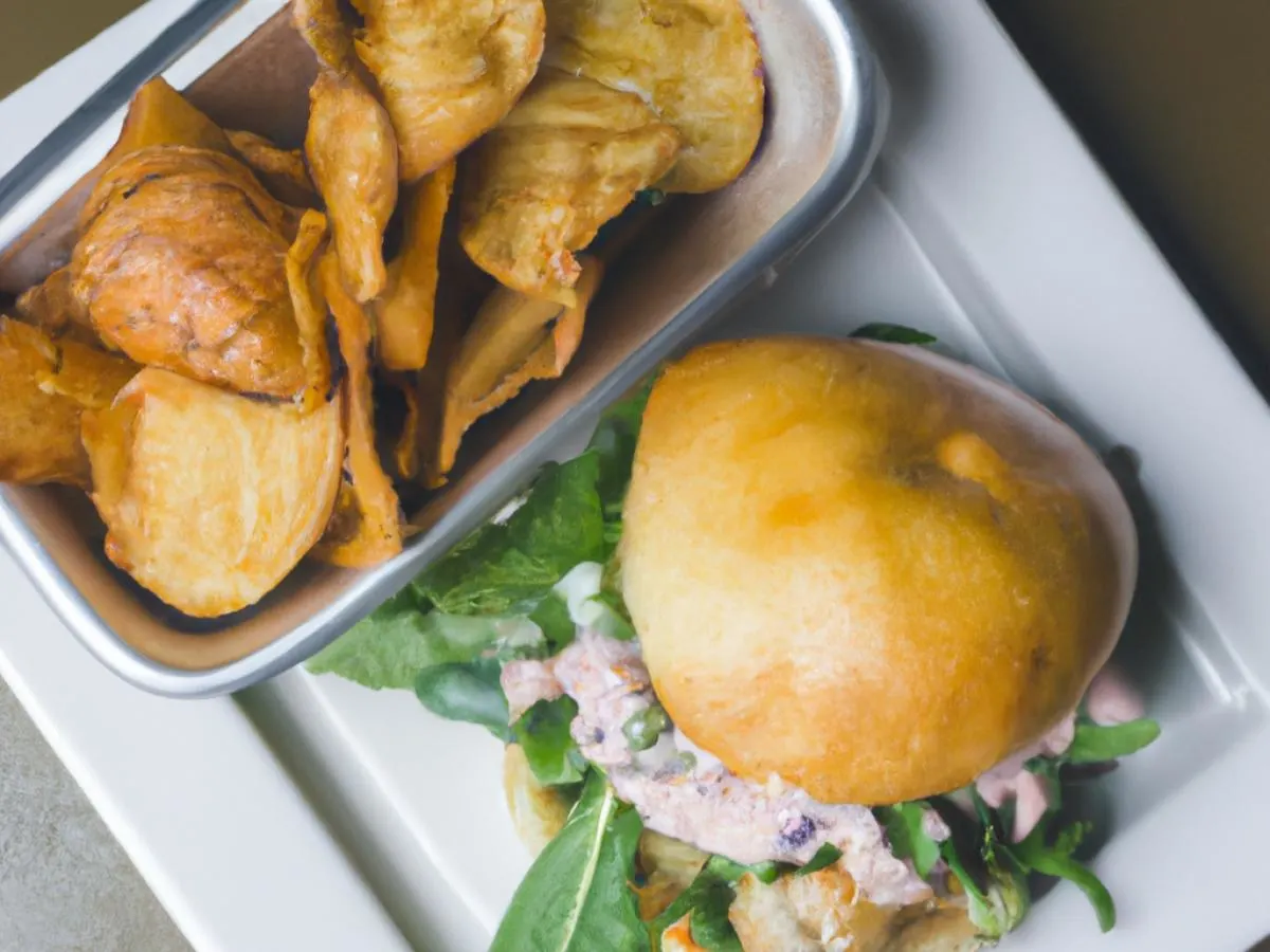 Chicken Sandwich with Chips Chicken Sandwich with Chips