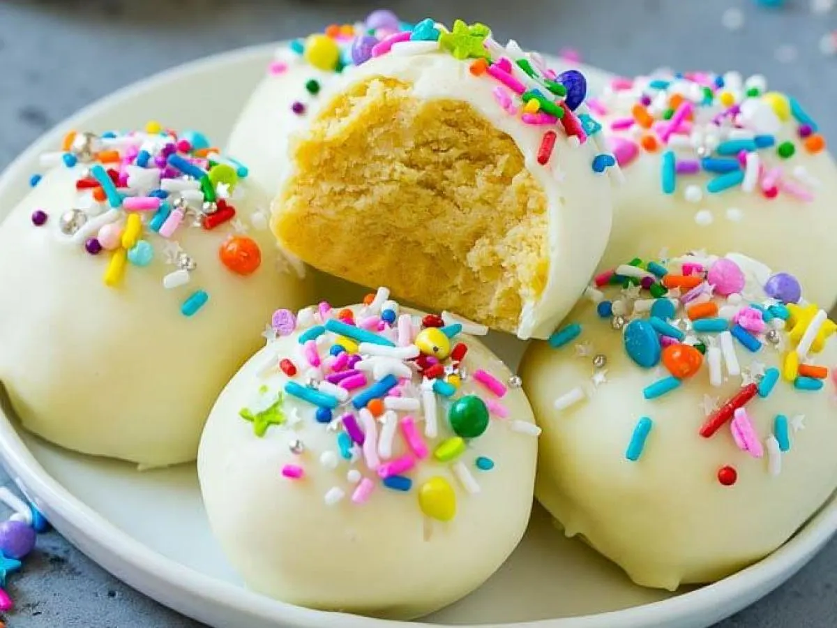 Vanilla Sprinkle Cakeball Vanilla Sprinkle Cakeball