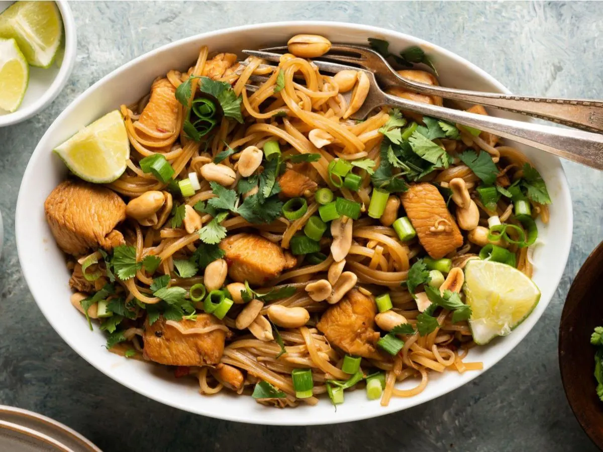 Pad Thai Noodles with Chicken with Thai Slaw Salad Pad Thai Noodles with Chicken with Thai Slaw Salad