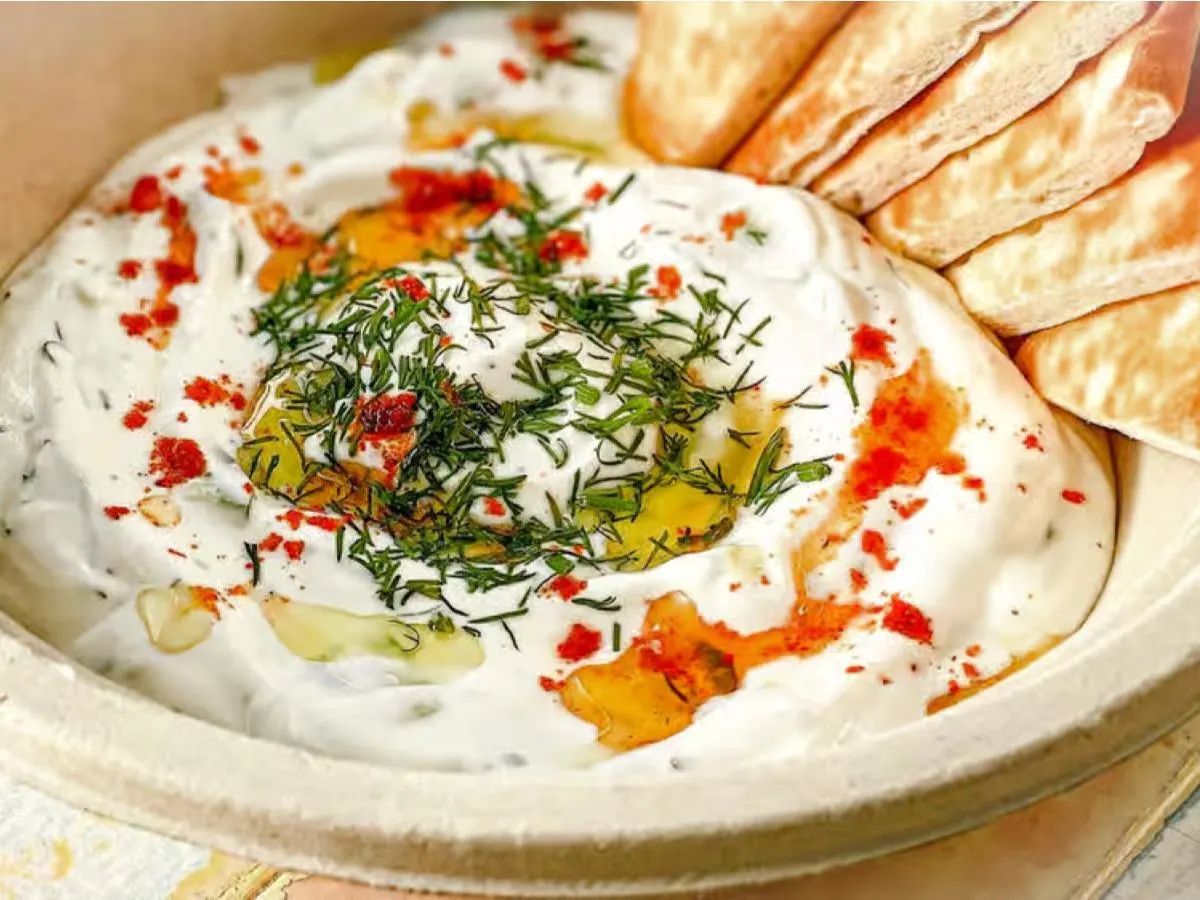 Individually Packaged Side: Cacik (Tzatziki) with Warm Pita