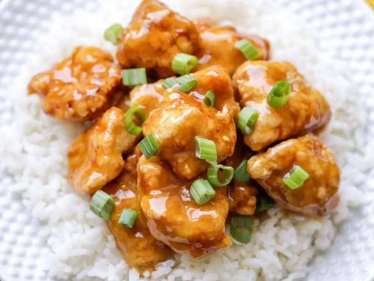 Orange Chicken With White Rice and Veggies