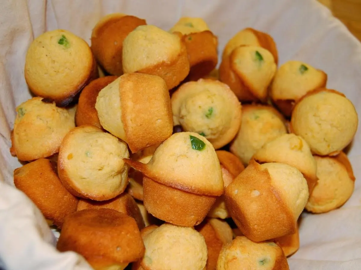 Mini Jalapeno Cornbread Muffins Mini Jalapeno Cornbread Muffins