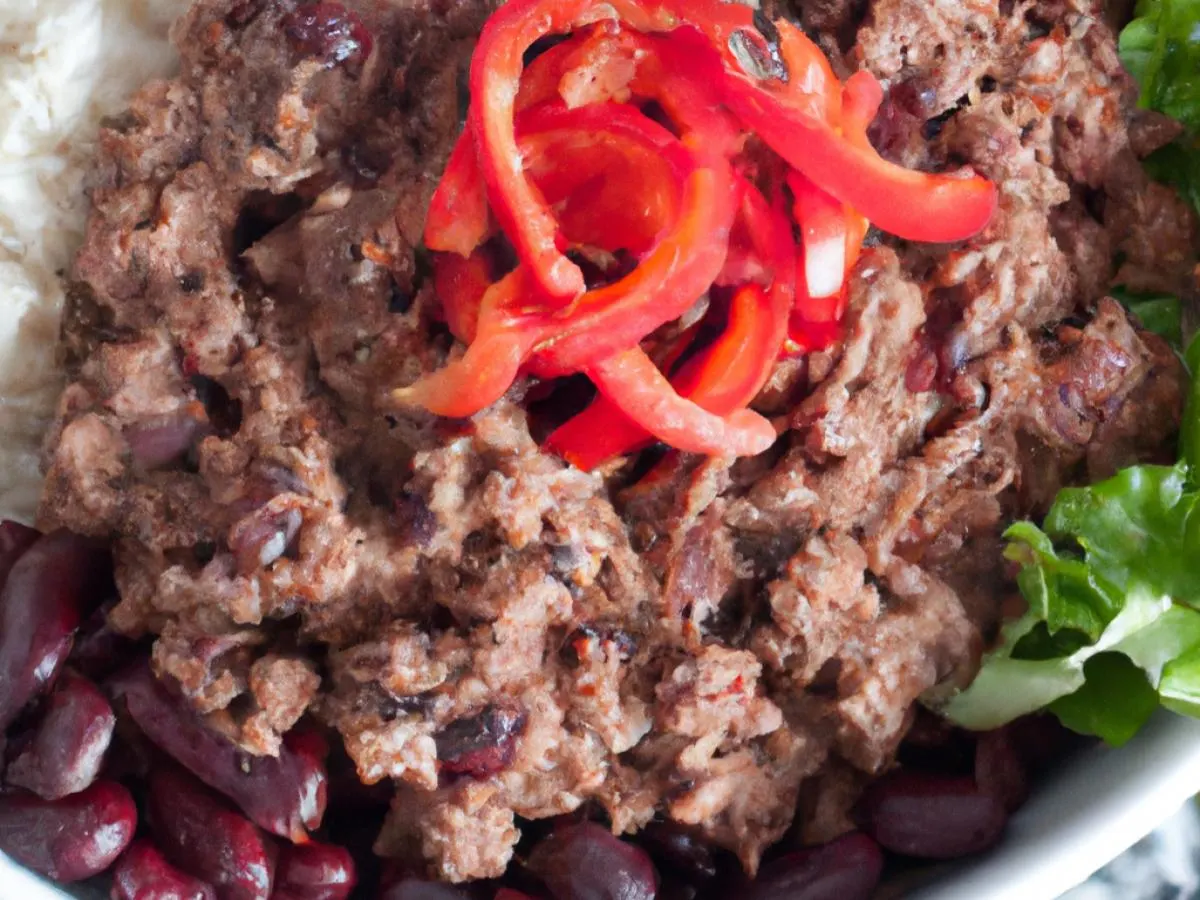 Ground Beef Burrito Bowl with Black Beans and Red Chili Sauce Ground Beef Burrito Bowl with Black Beans and Red Chili Sauce