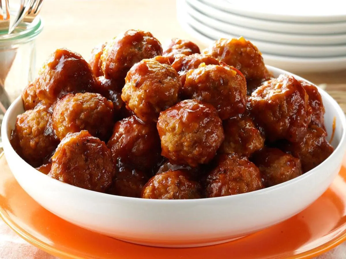 Lemongrass Pork Meatballs with Sweet and Tangy Chili Sauce Lemongrass Pork Meatballs with Sweet and Tangy Chili Sauce
