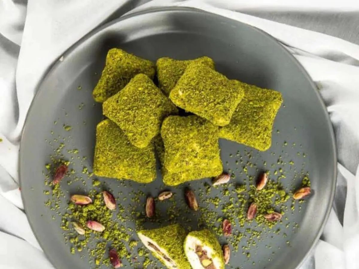 Milk, Pistachio and Nutella Turkish Delight Milk, Pistachio and Nutella Turkish Delight