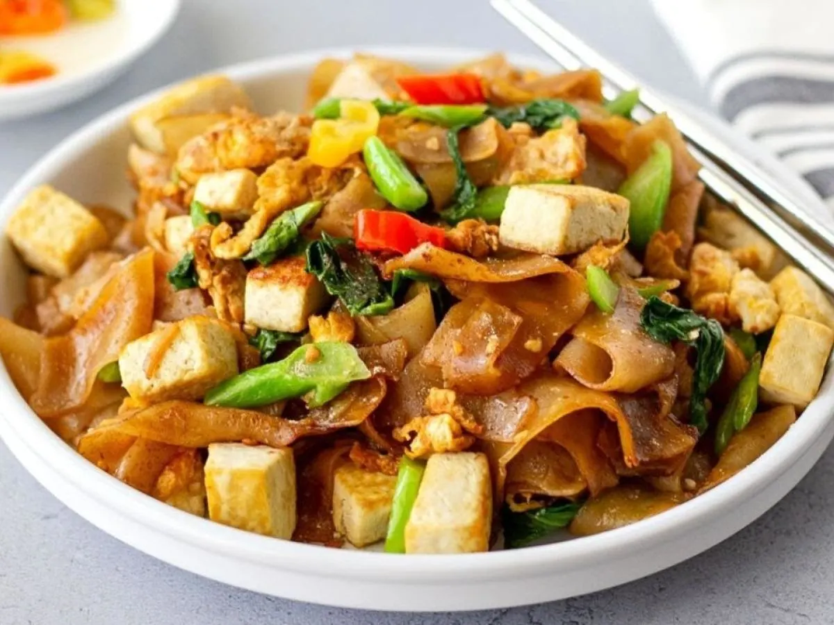Tofu & Vegetable Pad See Ew Tofu & Vegetable Pad See Ew