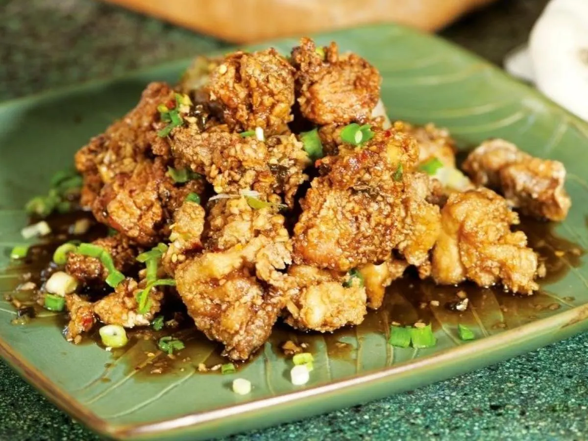 Half Crispy Garlic Chicken Half Crispy Garlic Chicken