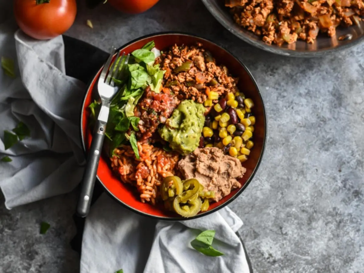 Allergen-Free Vegan Burrito Bowl with Avocado and Red Onions Allergen-Free Vegan Burrito Bowl with Avocado and Red Onions