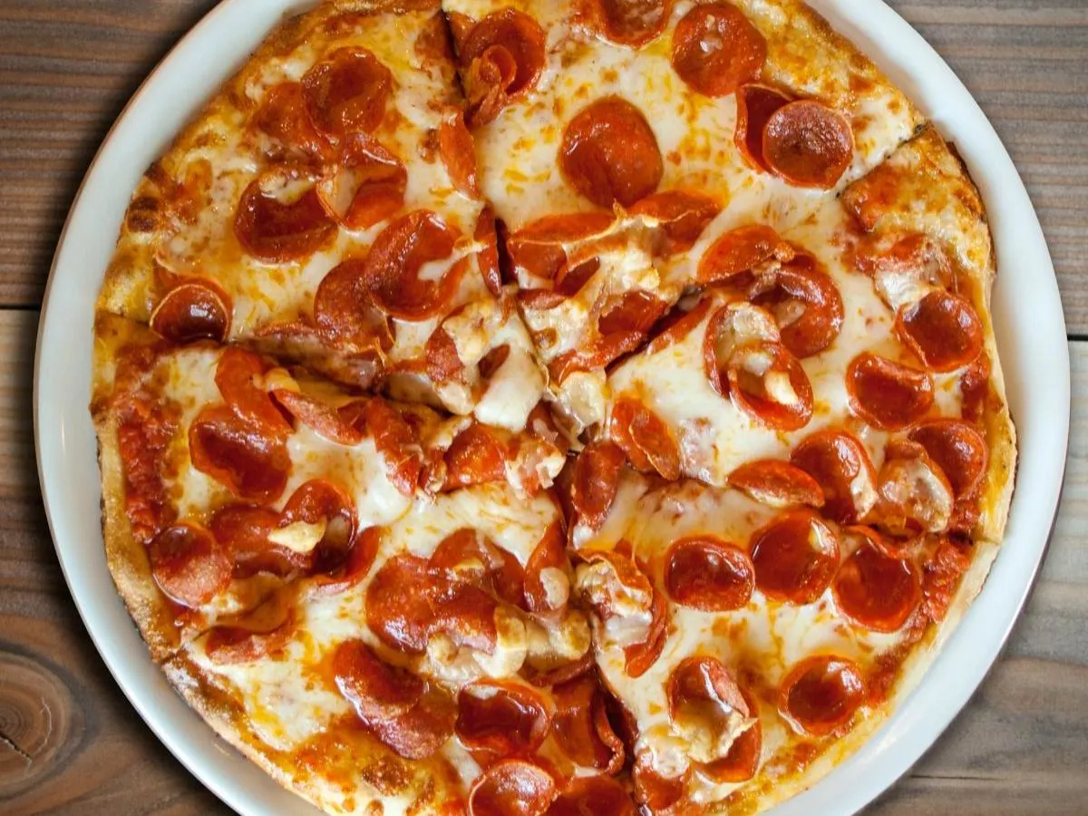 X-Large Pepperoni Pizza