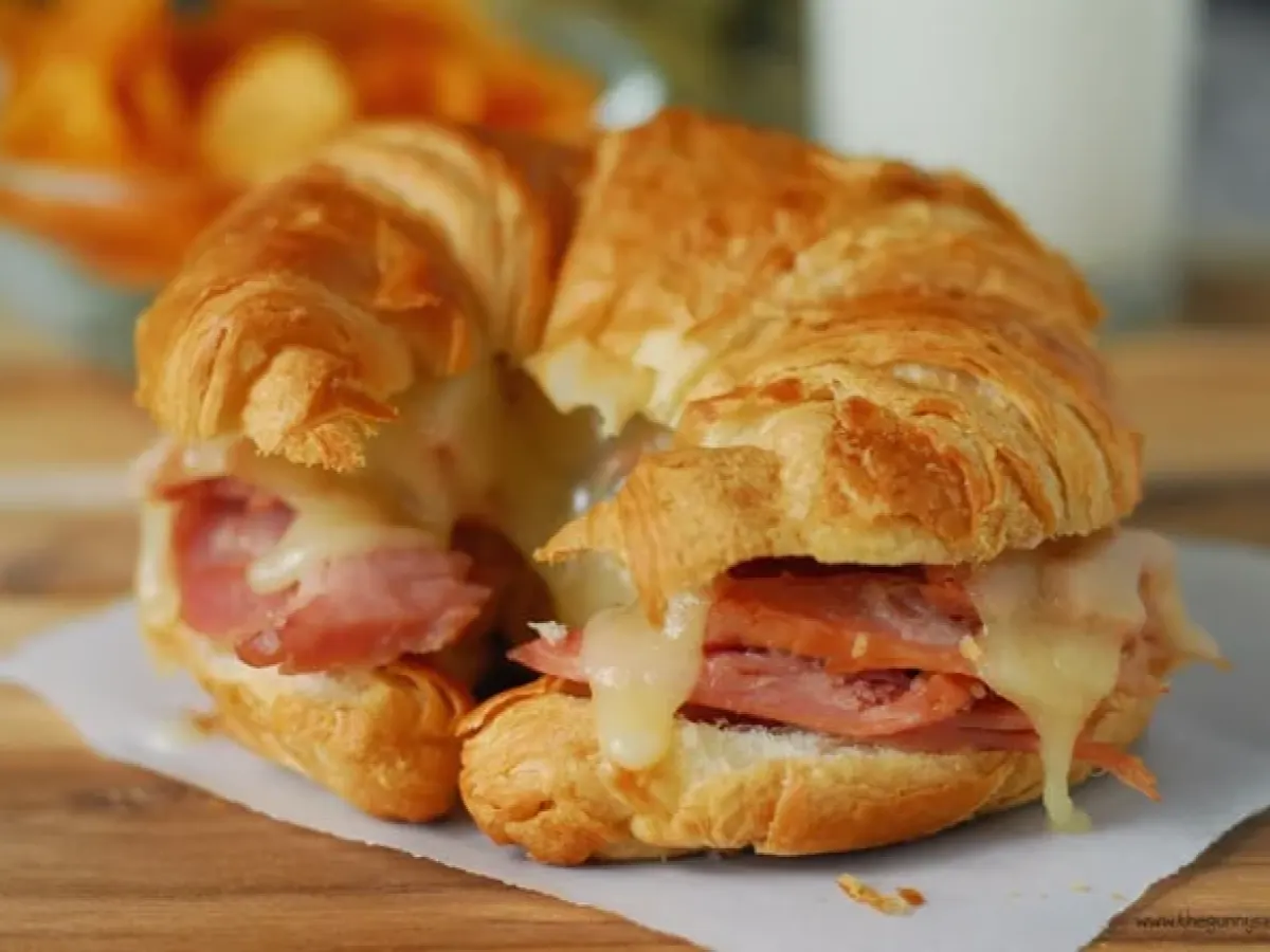 Ham & Swiss Croissant