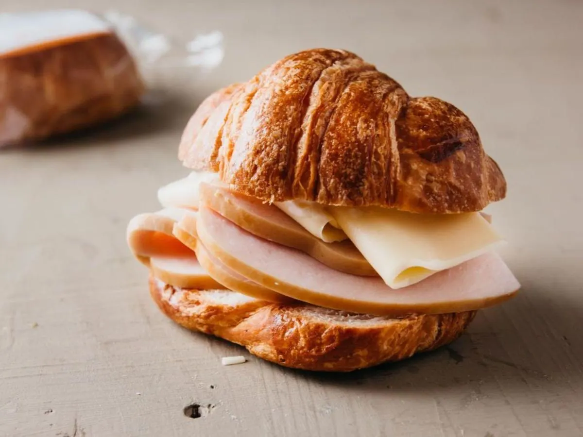 Turkey & Cheddar Croissant
