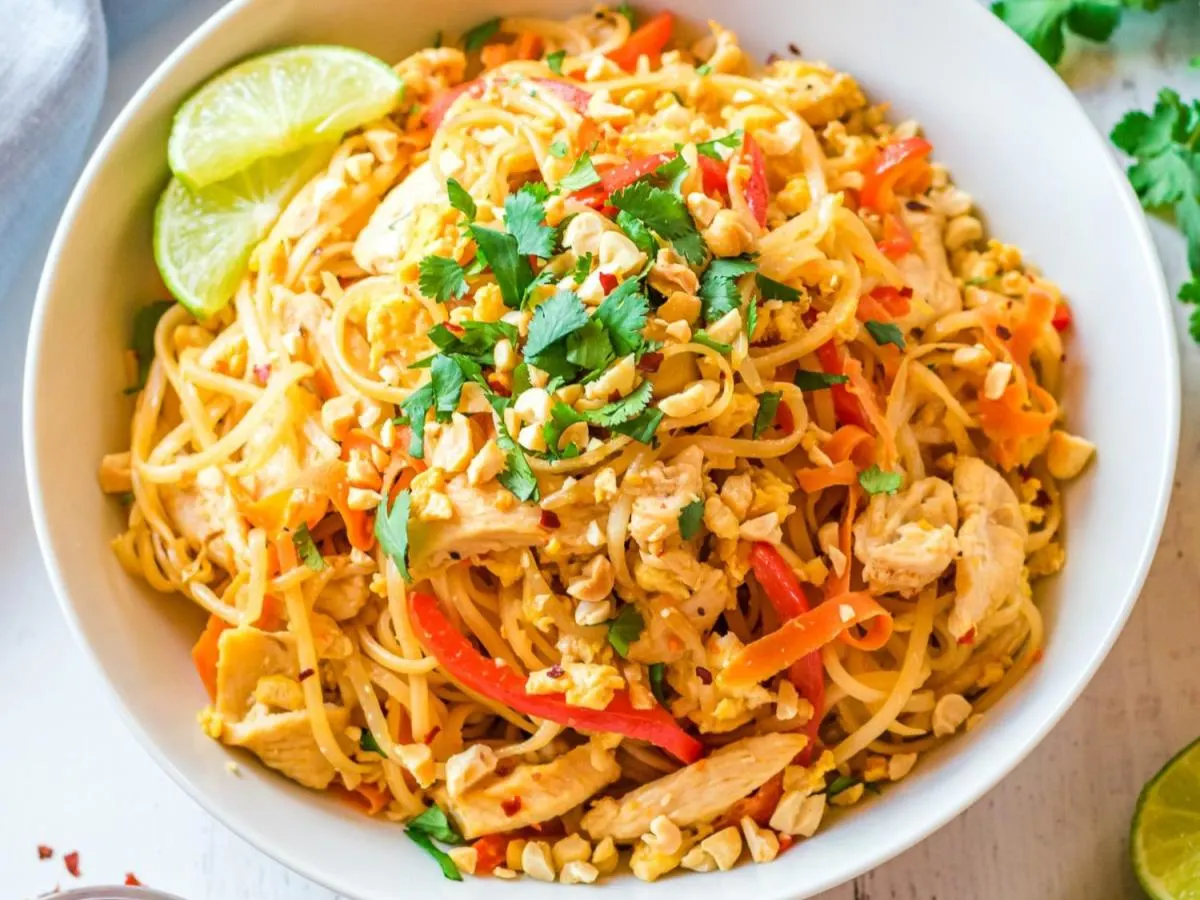 Chicken Pad Thai [16 oz]