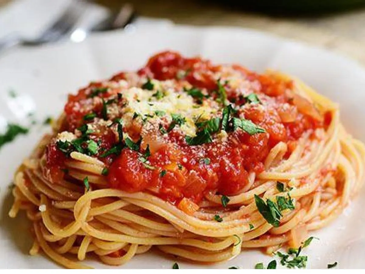 Pasta with Marinara Sauce Pasta with Marinara Sauce