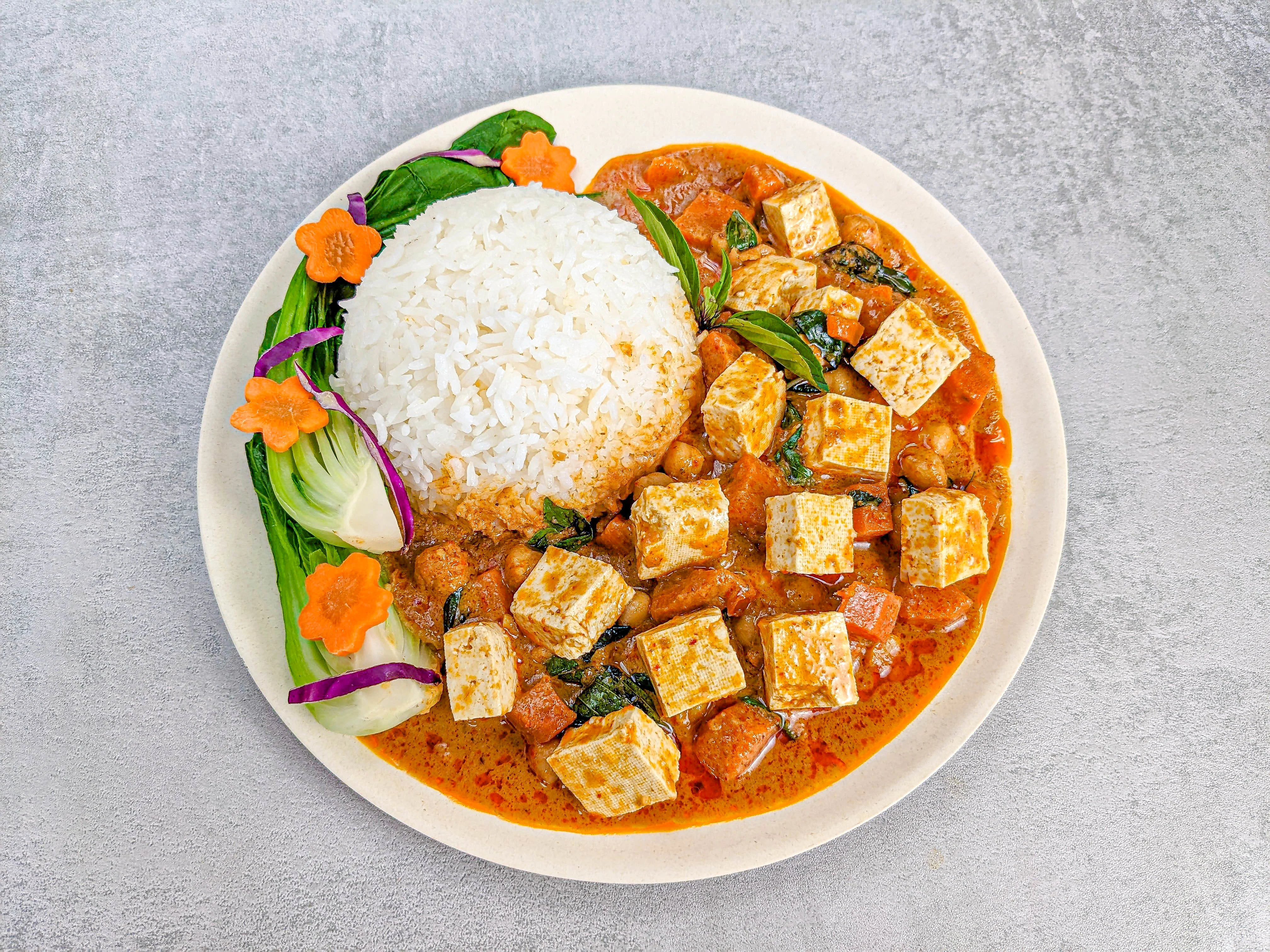 Red Curry Tofu with Rice