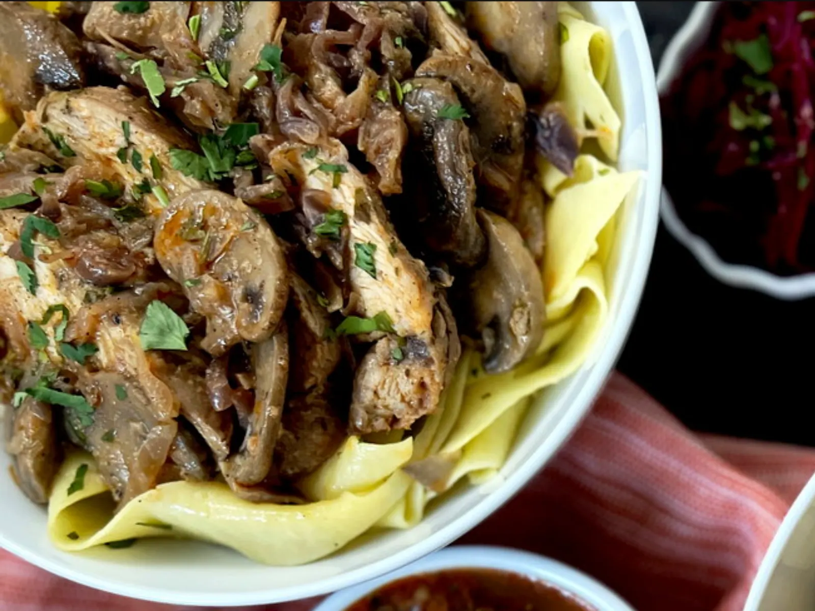 Halal Pappardelle Gravy & Chicken Halal Pappardelle Gravy & Chicken