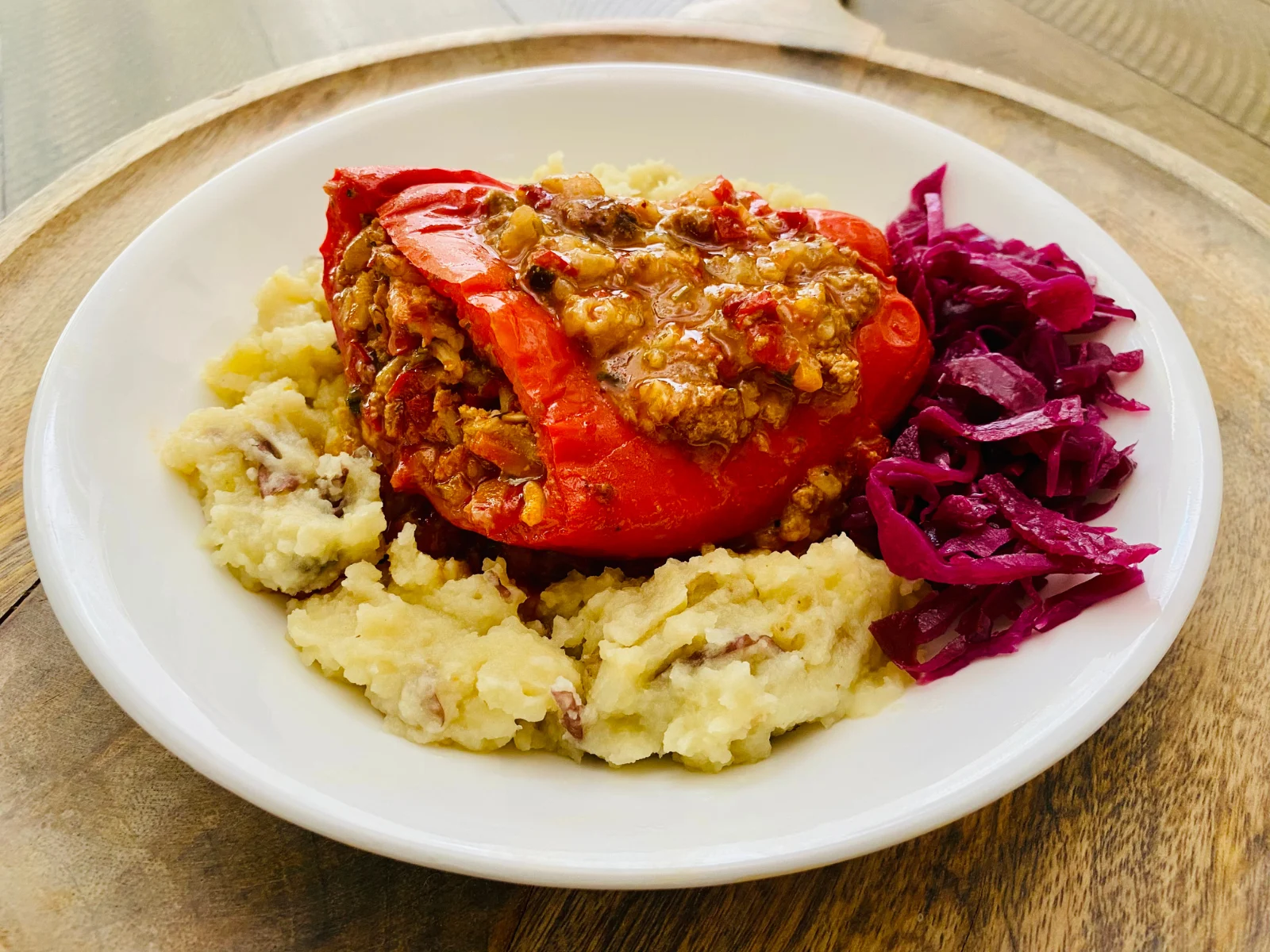Punjene Paprike (Beef Stuffed Peppers) Punjene Paprike (Beef Stuffed Peppers)