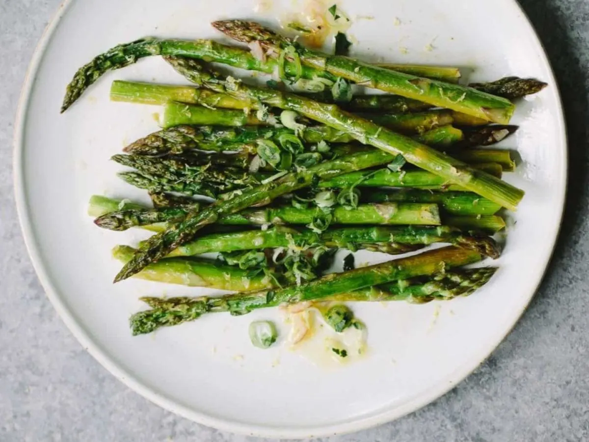 Grilled Asparagus with lemon vinaigrette Grilled Asparagus with lemon vinaigrette