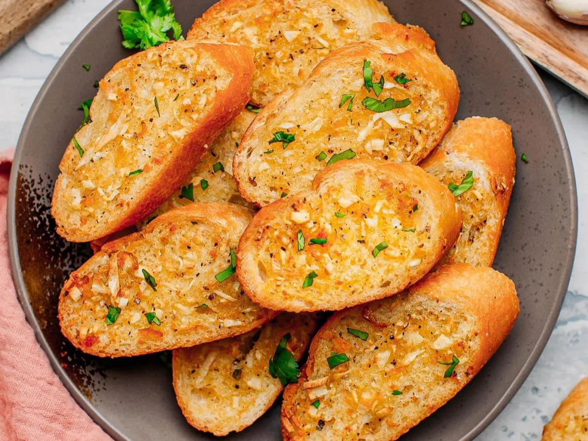 Garlic Bread Garlic Bread
