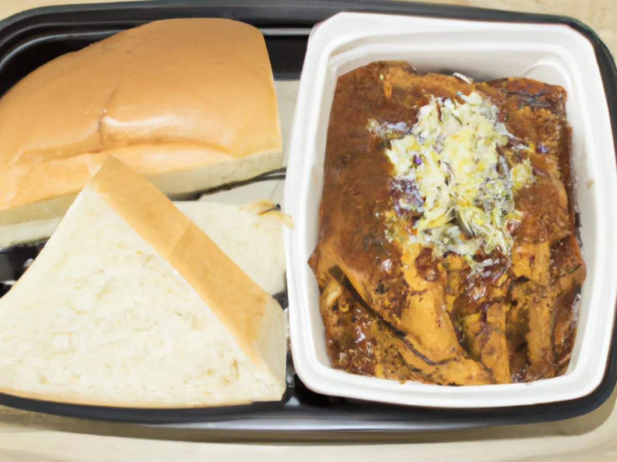 Jackfruit Medley With Creamy Slaw and Garlic Bread