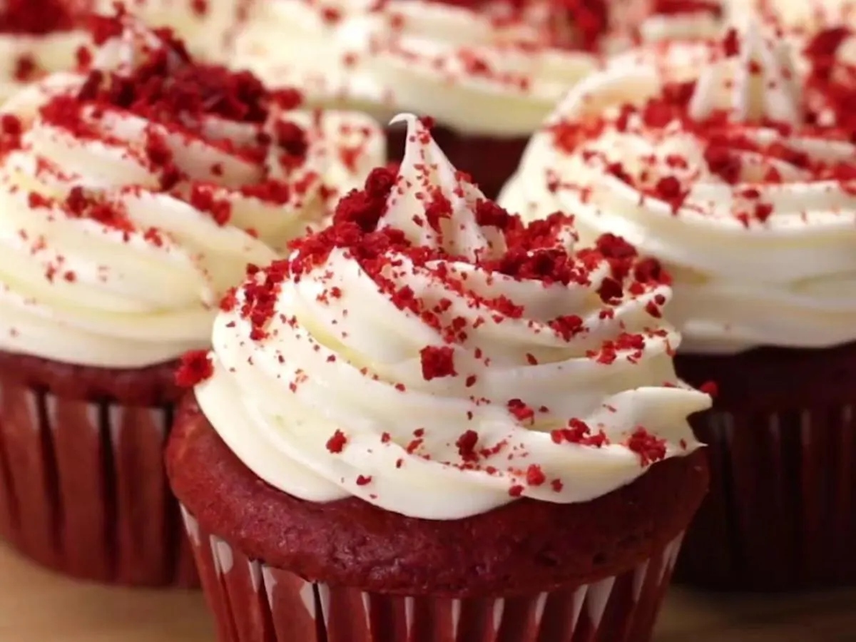 Red Velvet Cupcake Red Velvet Cupcake