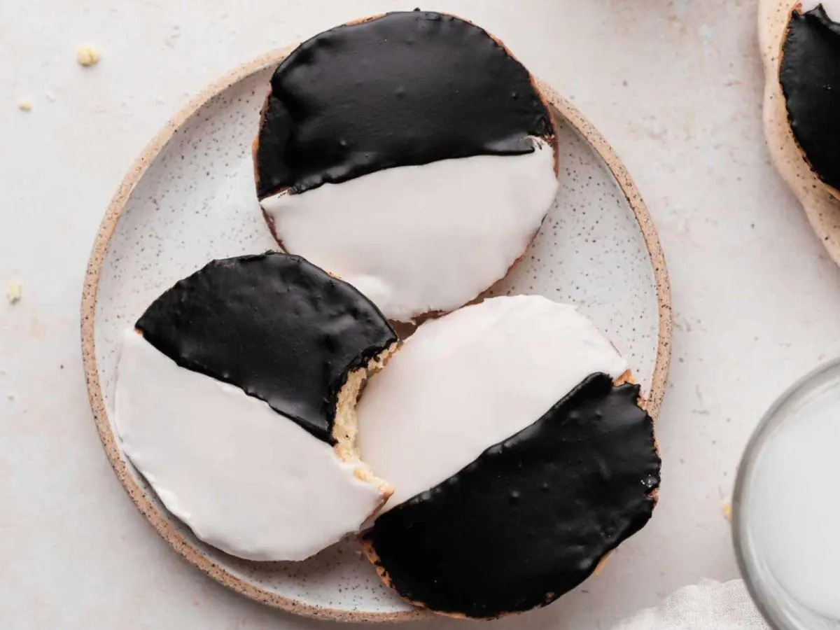 Black and White Cookies Black and White Cookies