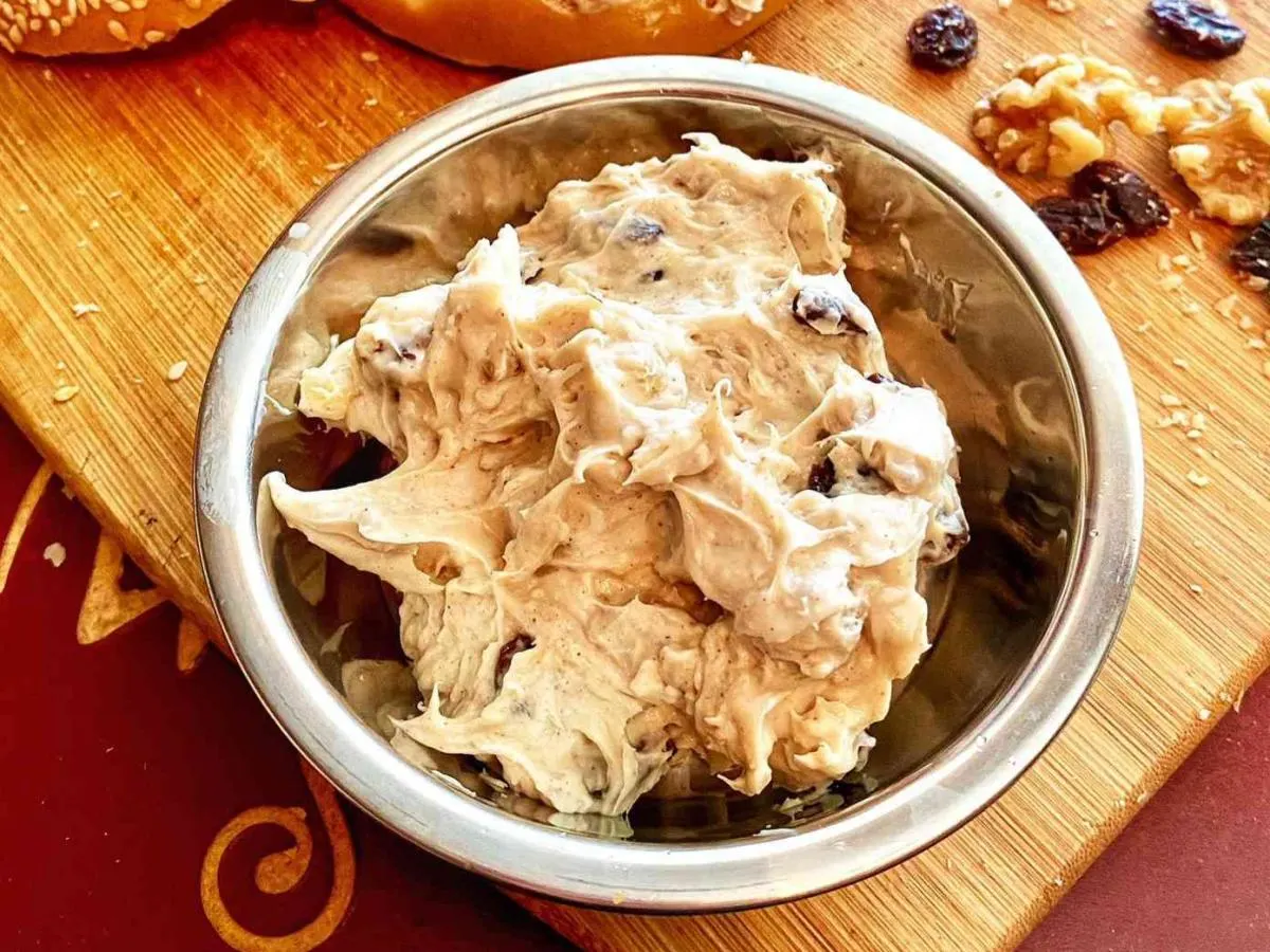 Walnut Raisin Cream Cheese Walnut Raisin Cream Cheese