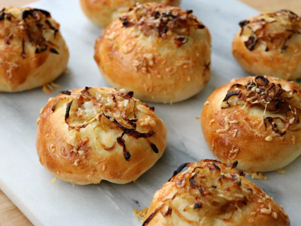 Onion Roll Onion Roll
