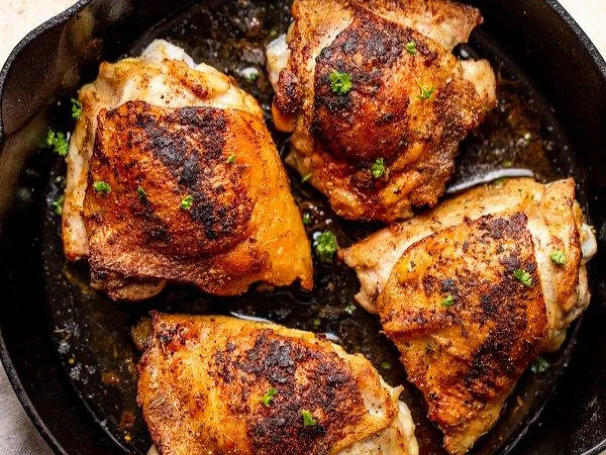 (Allergen-friendly) Grilled Chicken Thigh with Pan Jus (Allergen-friendly) Grilled Chicken Thigh with Pan Jus