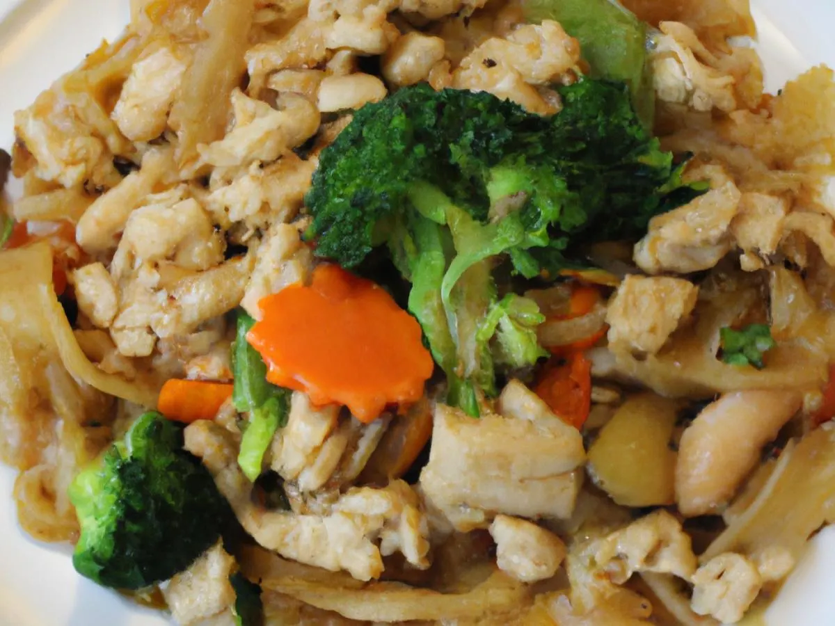 Chicken Pad See Ew [18 oz]