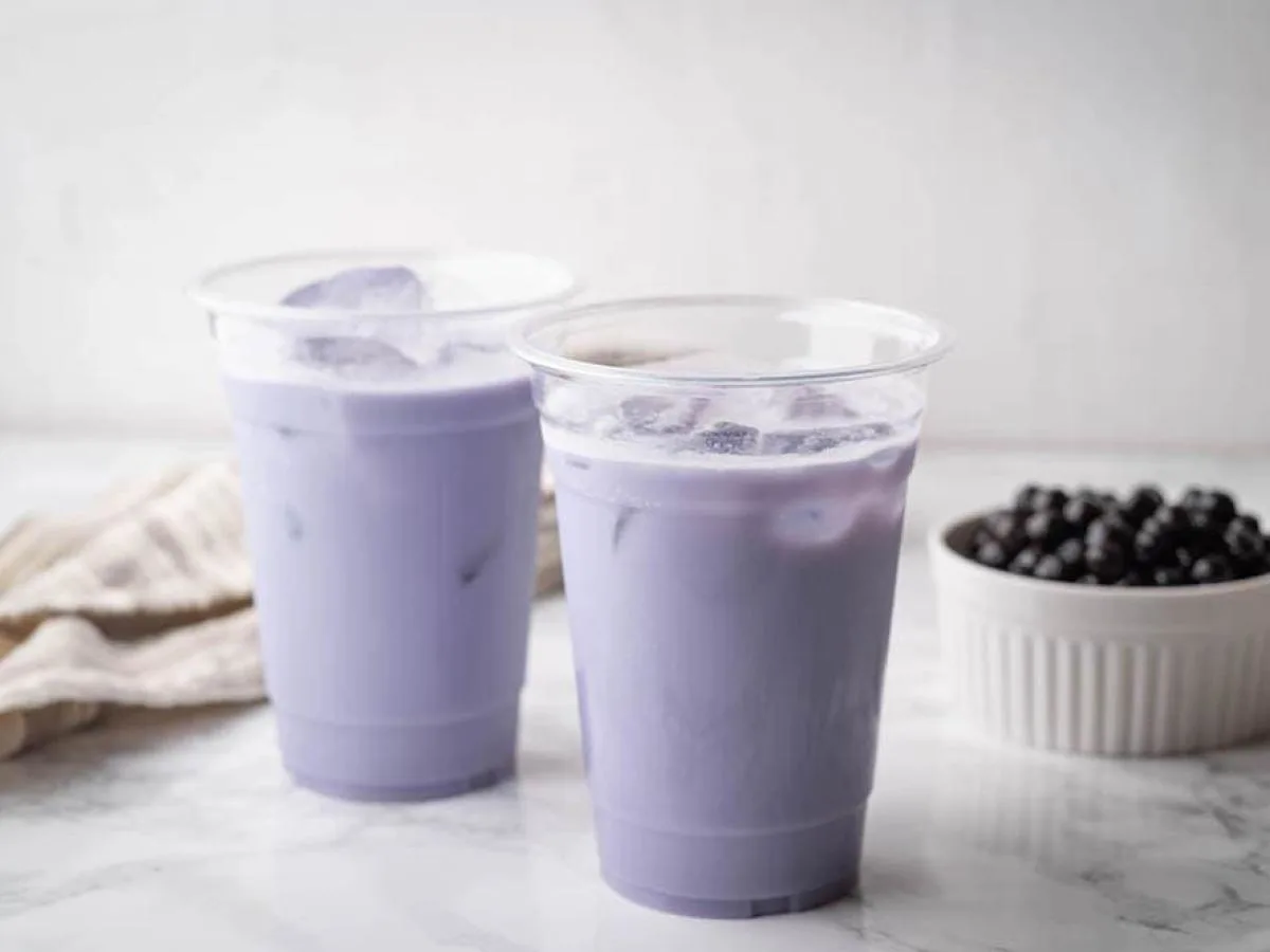 Ube Fresh Milk with Lychee Jelly [Half Sweet]