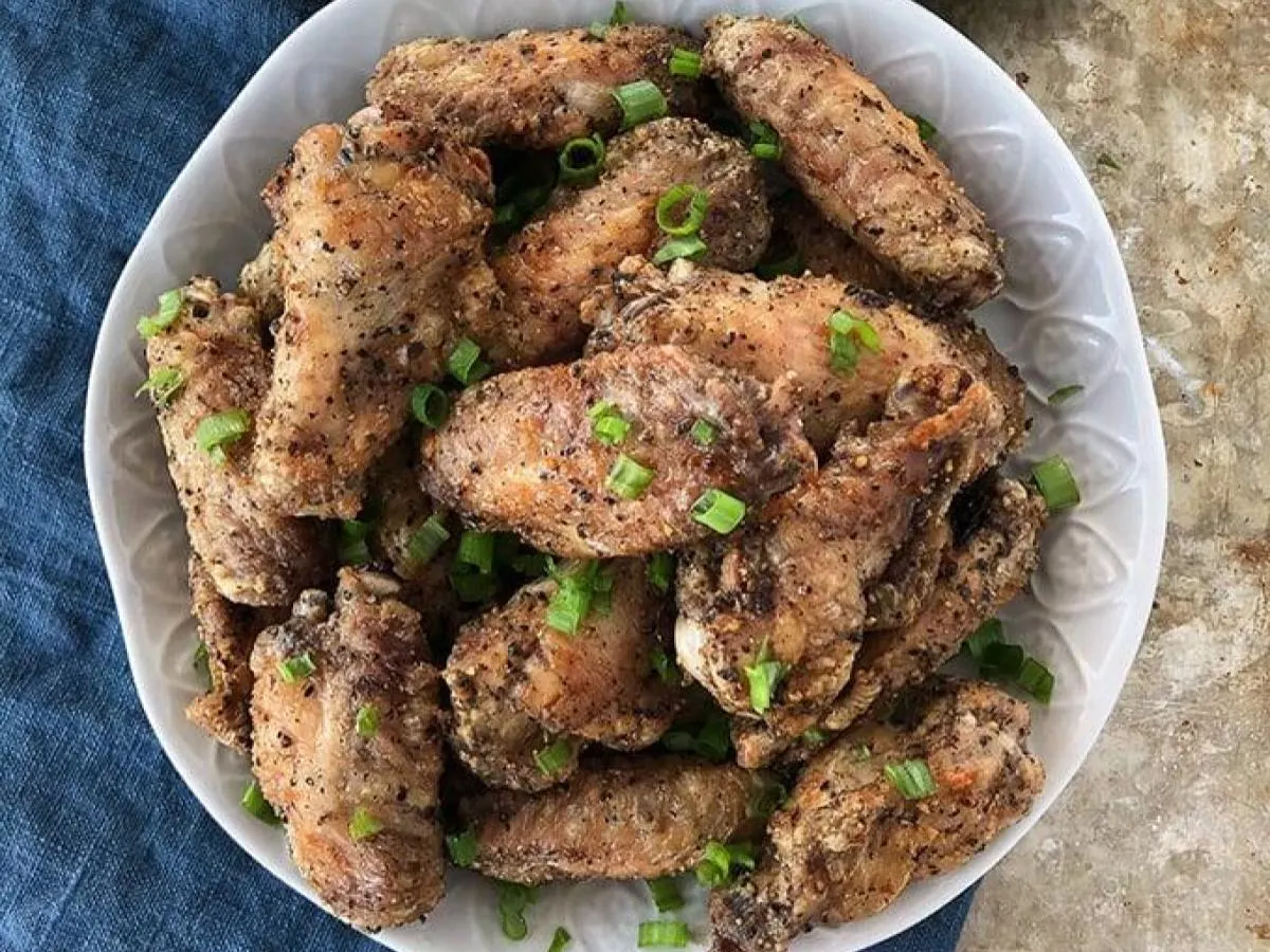 Salt & Pepper Chicken Wings Salt & Pepper Chicken Wings