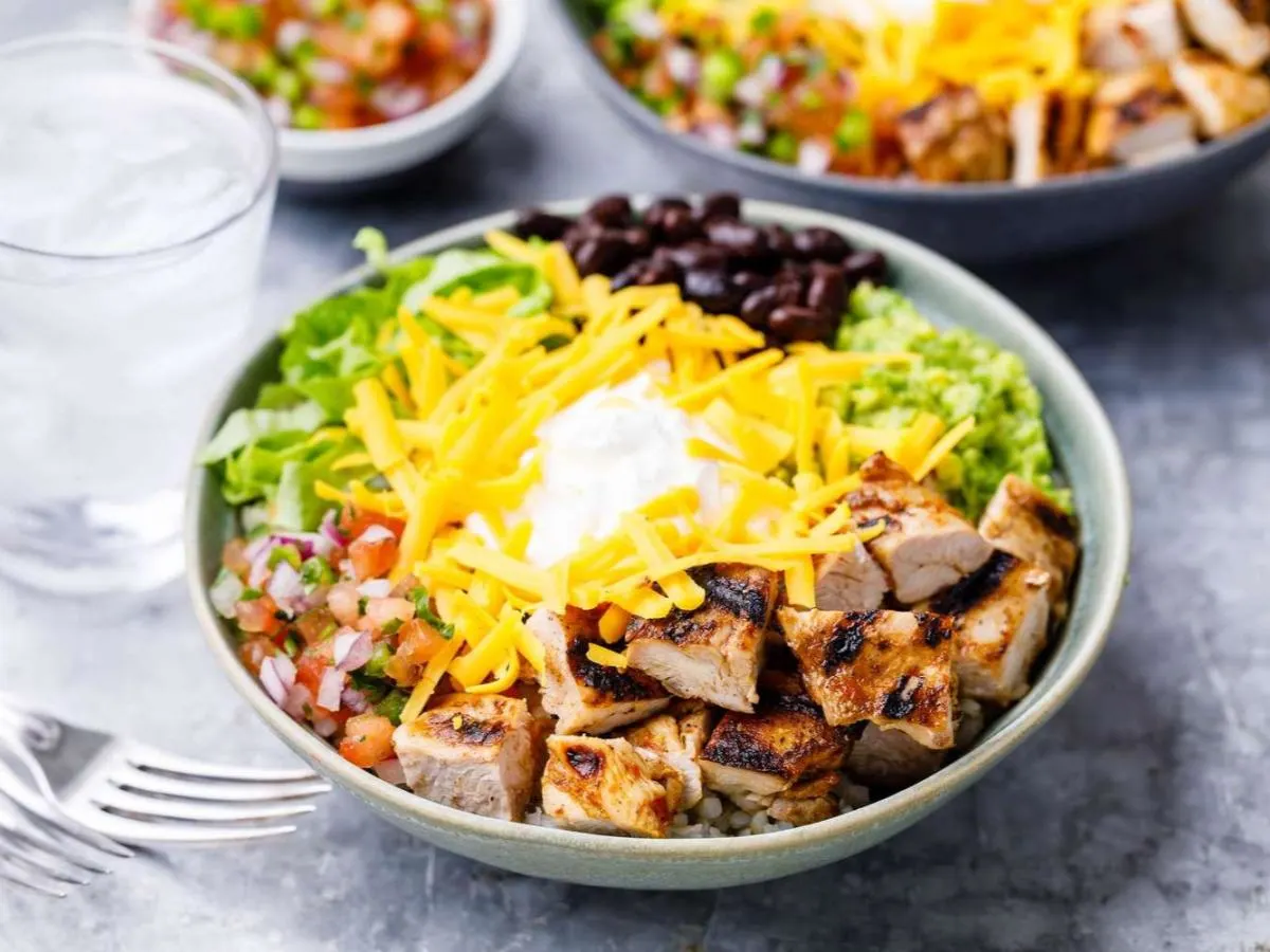 Large Chicken Burrito Bowl Large Chicken Burrito Bowl