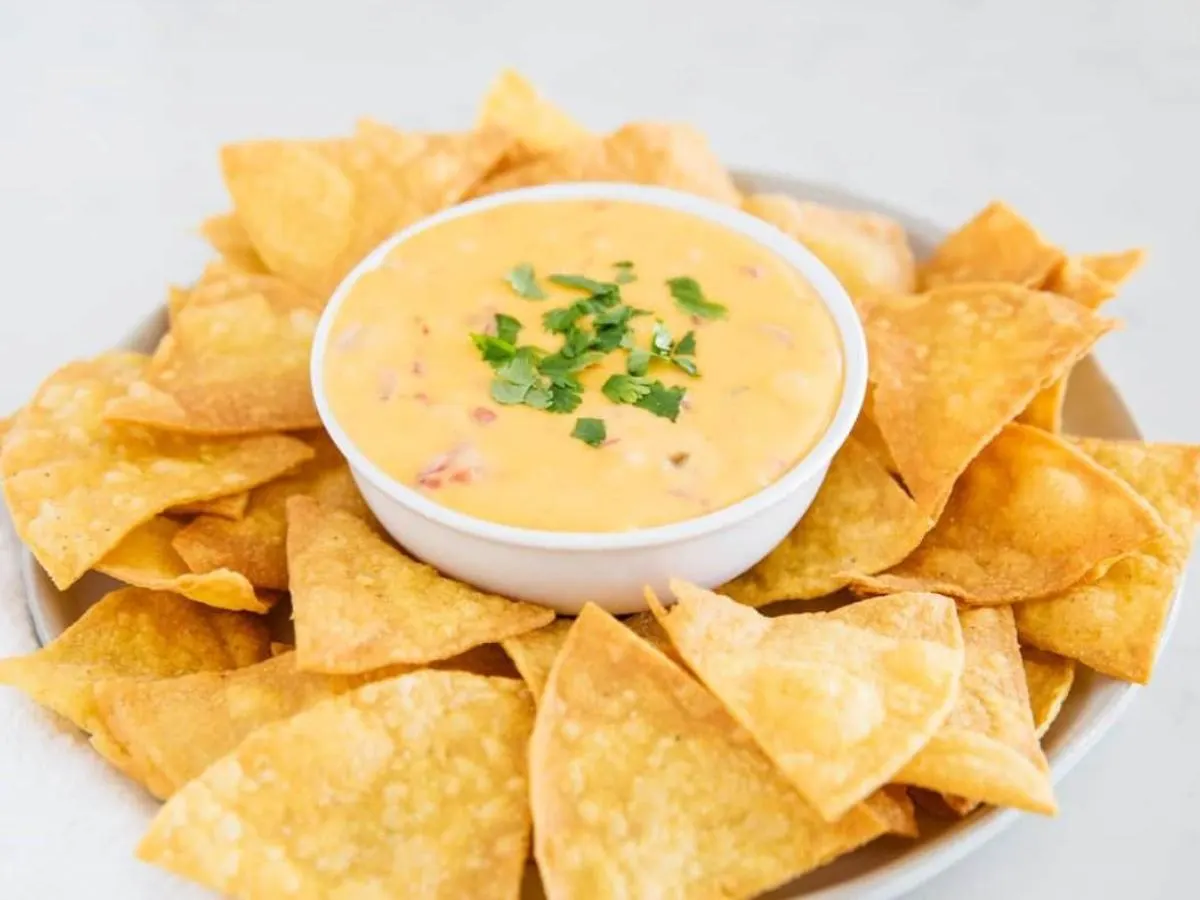 Queso & Chips Queso & Chips