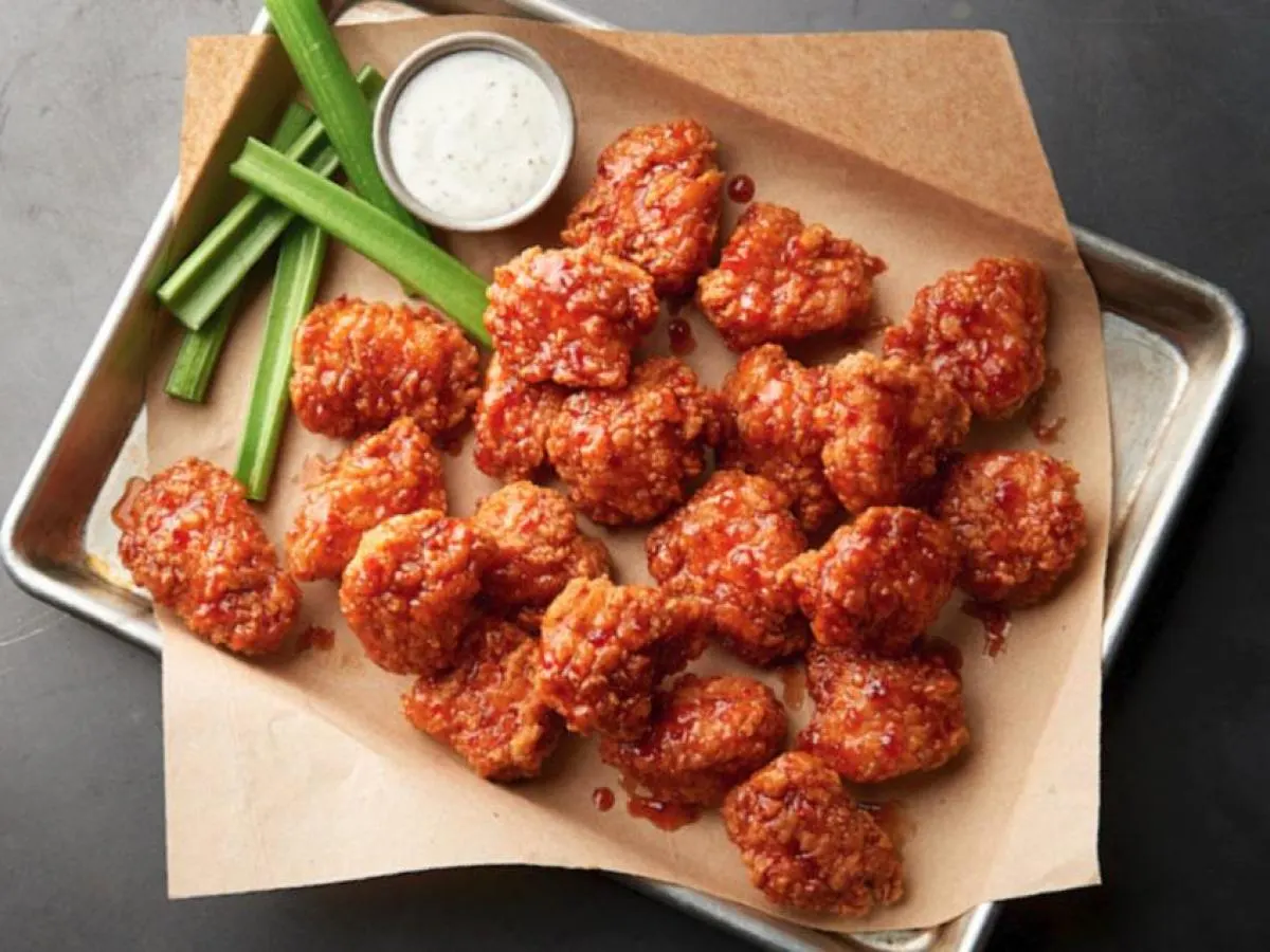 60 Buffalo (Hot) Boneless Wings 60 Buffalo (Hot) Boneless Wings