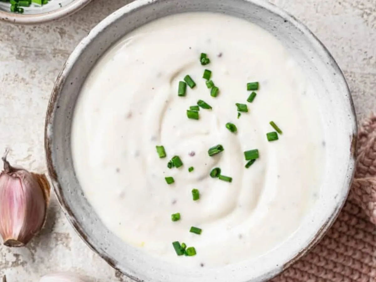 Creamy Garlic Dressing