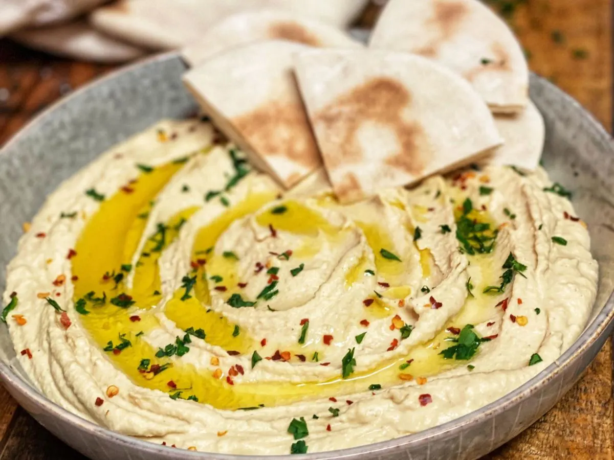 Classic Hummus & Pita