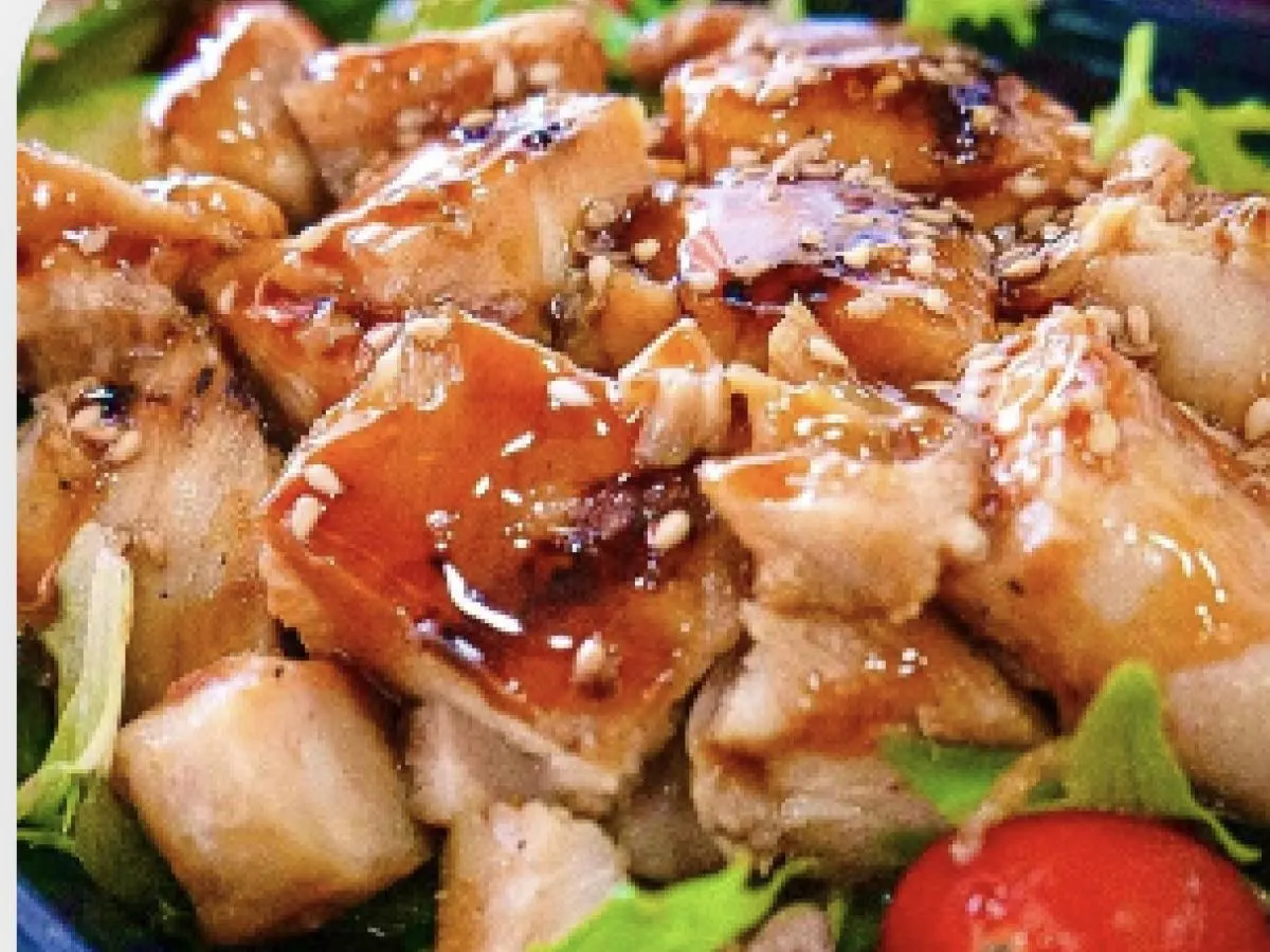 Individual Grilled Chicken Salad with Sesame Vinaigrette Individual Grilled Chicken Salad with Sesame Vinaigrette