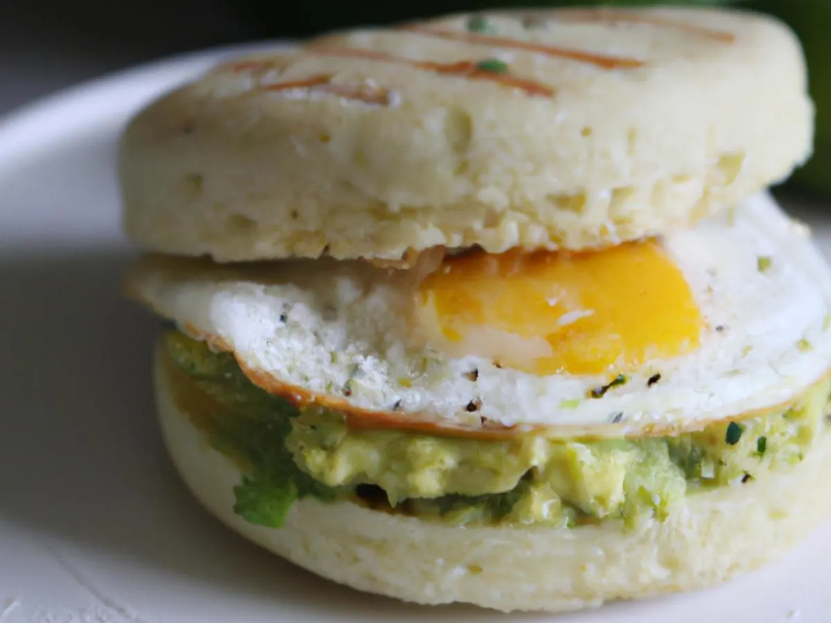 Avocado & Egg Sandwich Avocado & Egg Sandwich