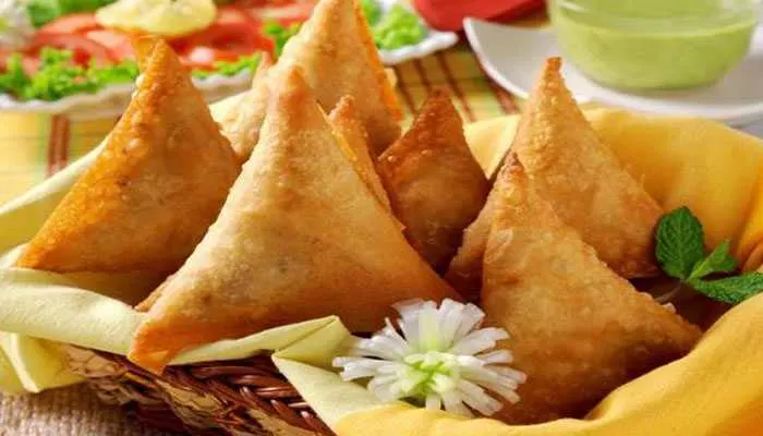 Large Vegetable Samosa