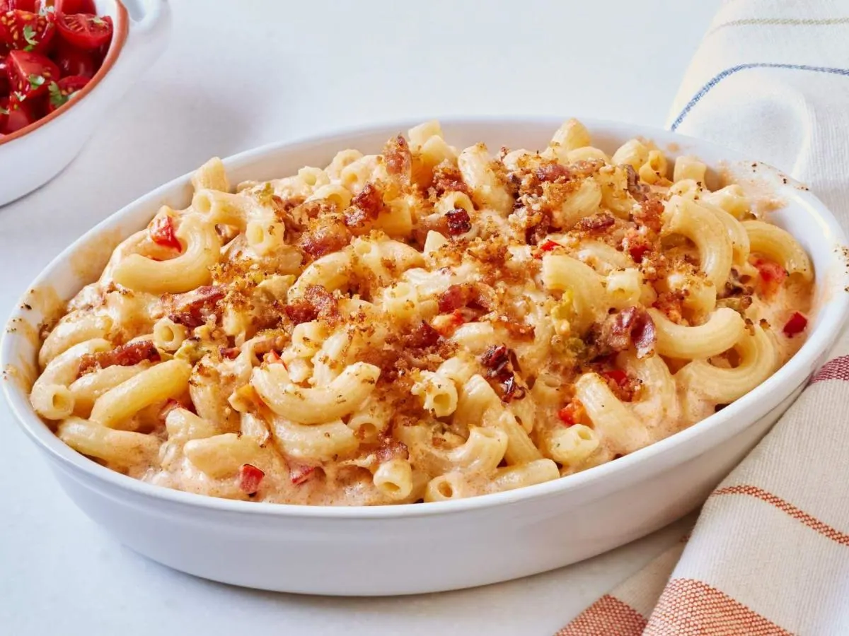 Mac and Cheese with Bacon Bits