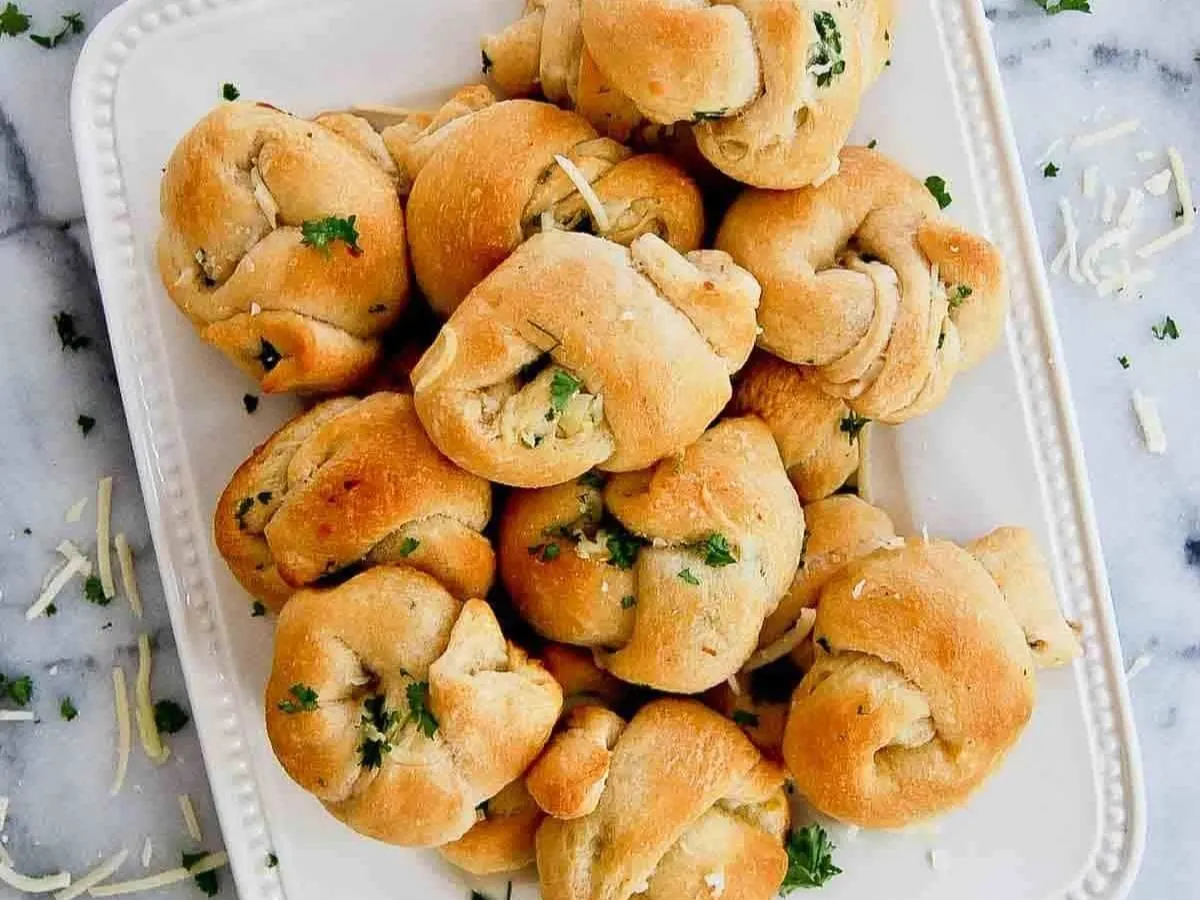 Cheesy Stuffed Garlic Knots