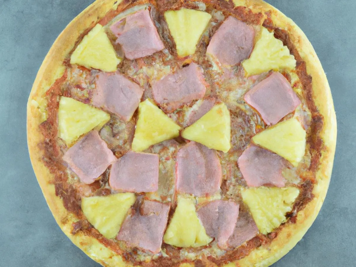 Gluten Free 12" Smoked Ham & Pineapple Pizza