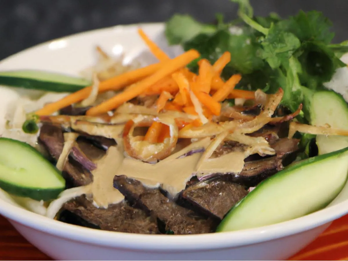 Grilled Beef with Gravy Vermicelli Bowl AFB [16 oz]